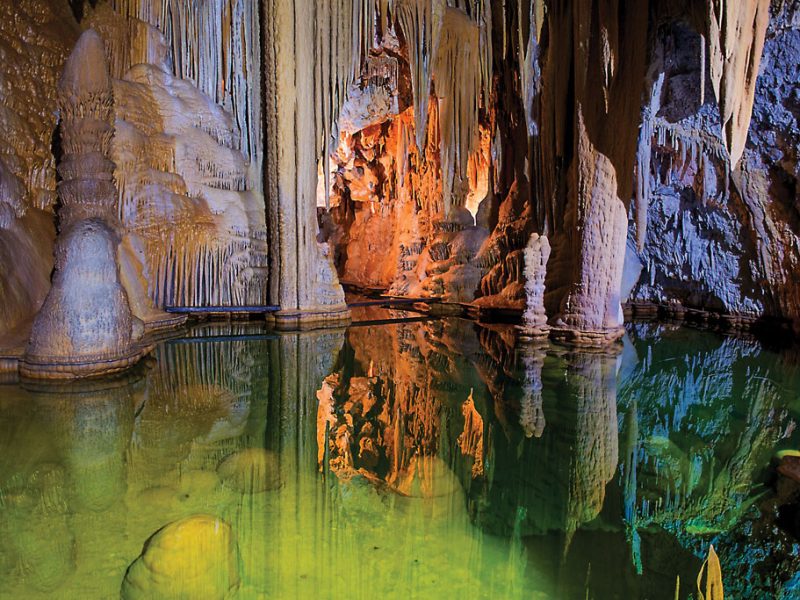 que ver en sevilla, interior de la Cueva de San Miguel Gibraltar